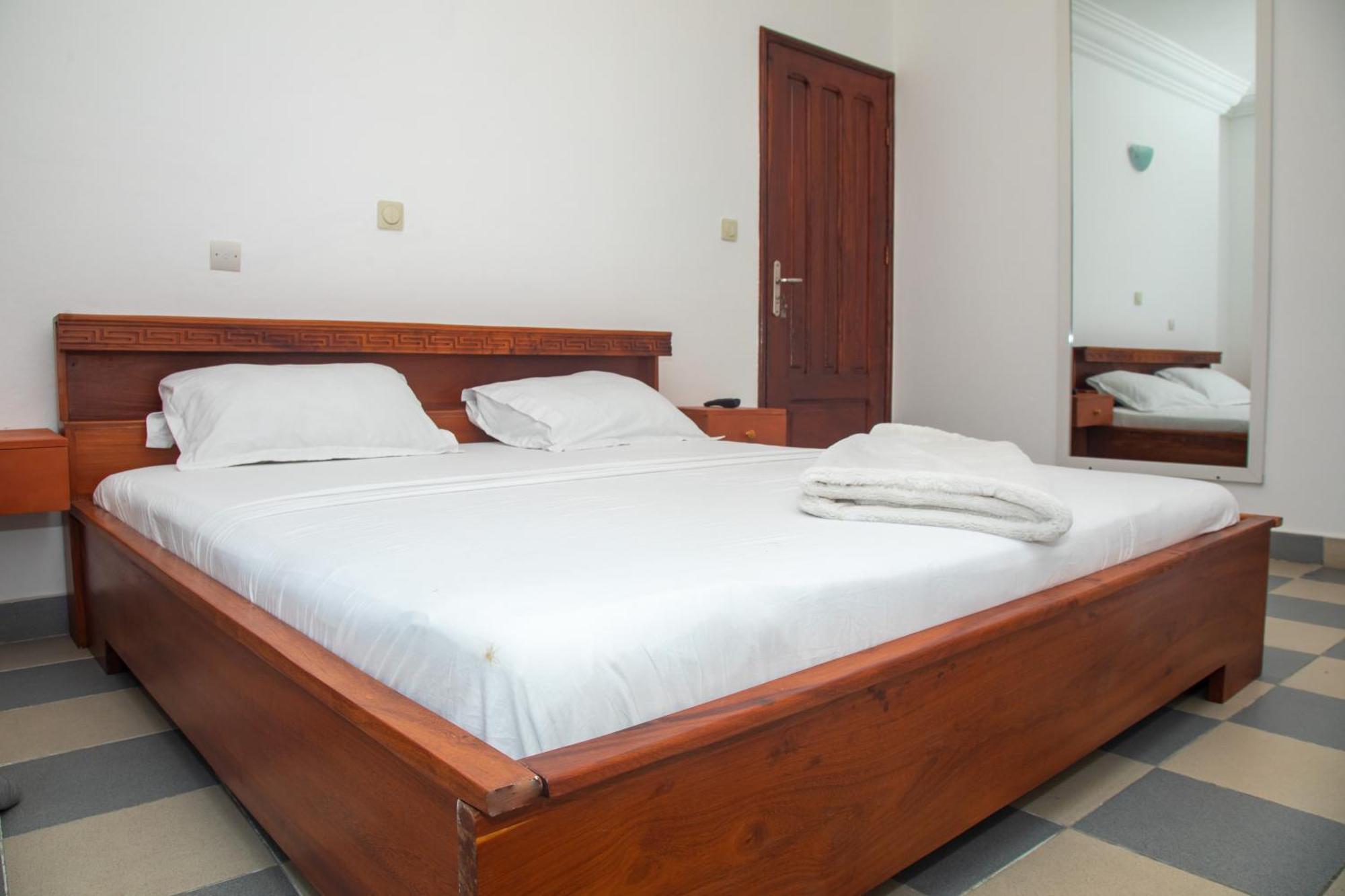 Residences Inaya Котону Экстерьер фото